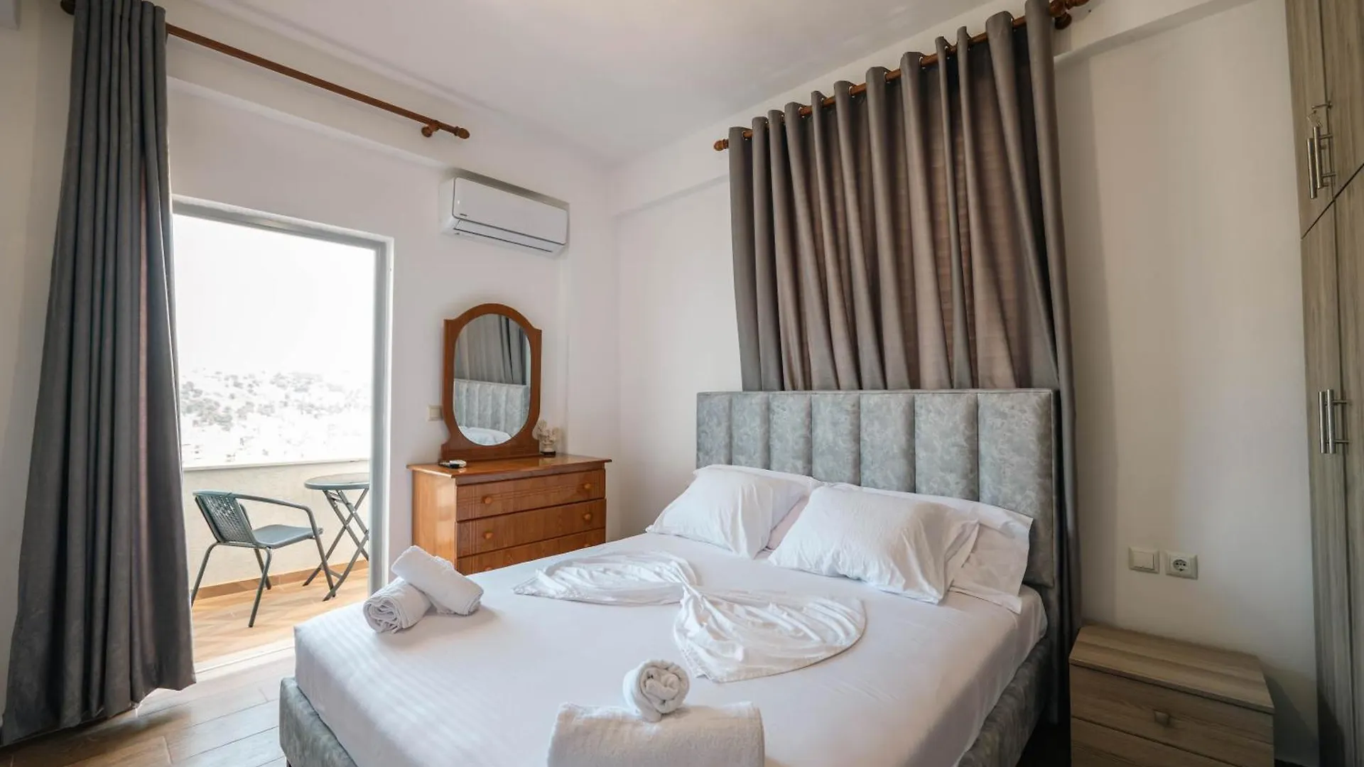 Bekim Apartments ساراندا